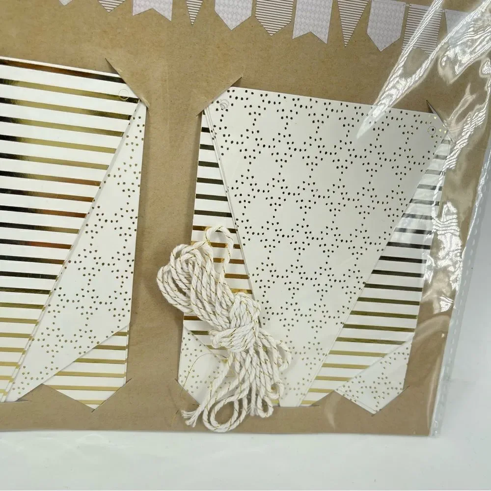 17-Piece Gold Foil Stripe Triangle Pennant Hanging Room Decor Banner 60 Inches